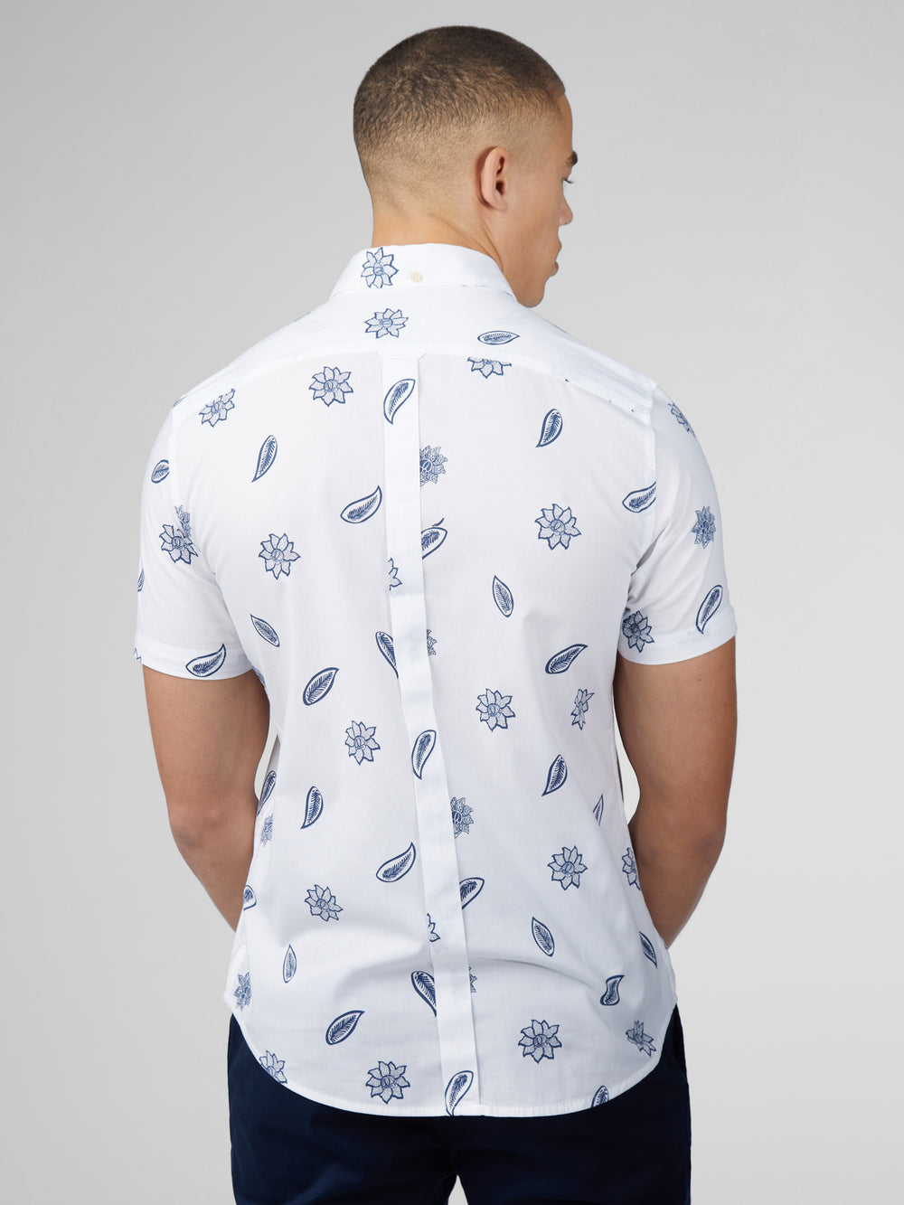 White Ben Sherman Signature Floral Shirts | SFLVYE-724